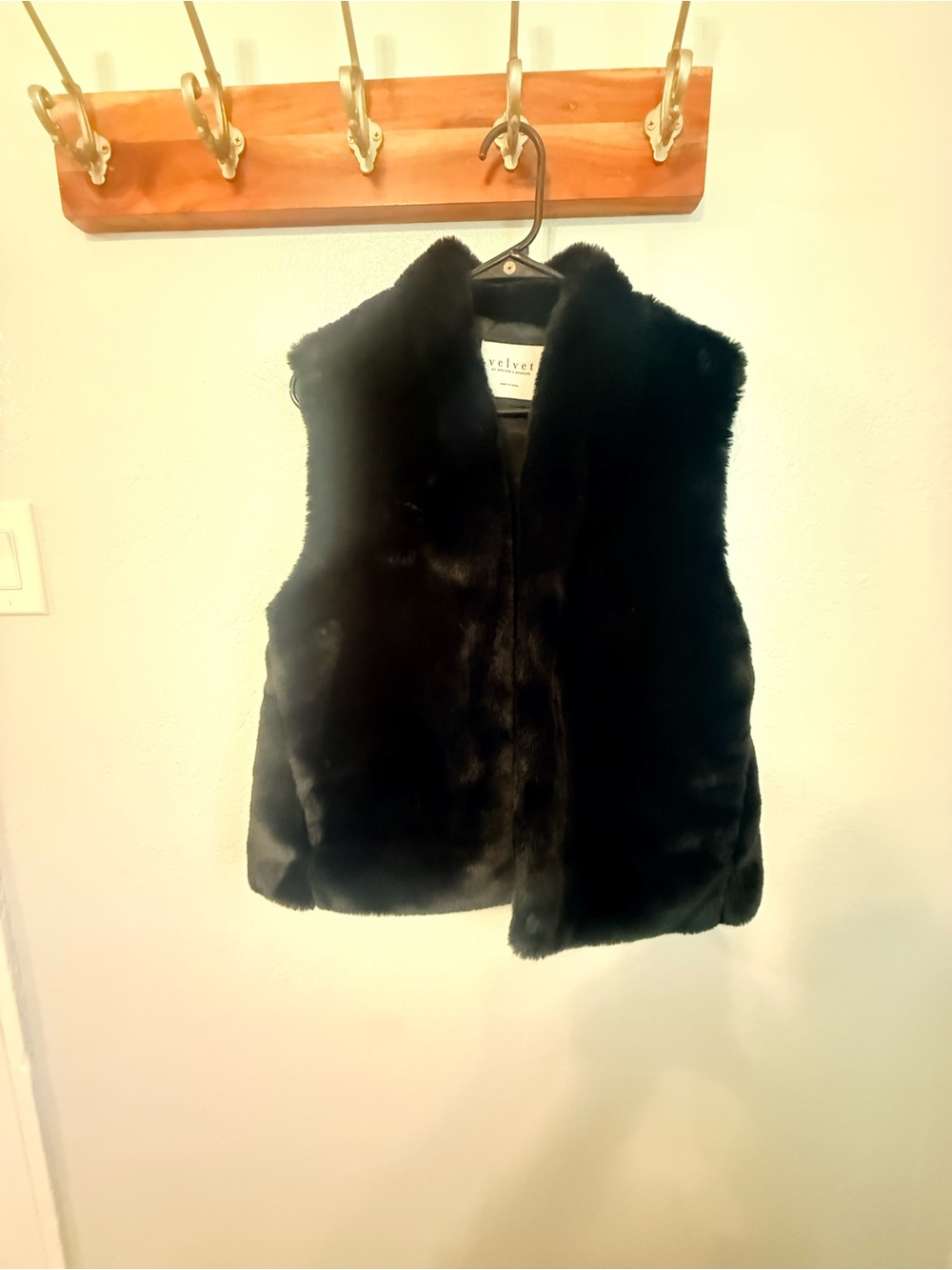 Velvet by Graham & Spencer Black Faux Fur Collar Vest